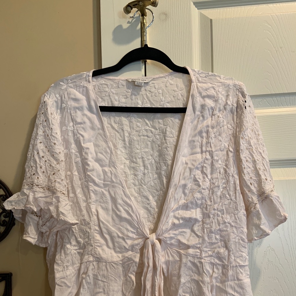 American Eagle Eyelet Cream tie crop top